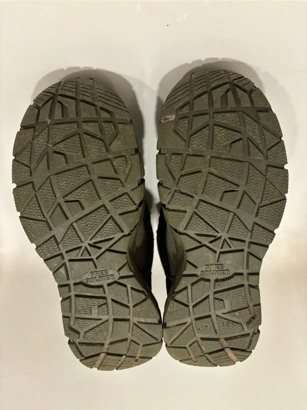 Free Soldier Women’s Lightweight Waterproof Green Work Boots in size 9